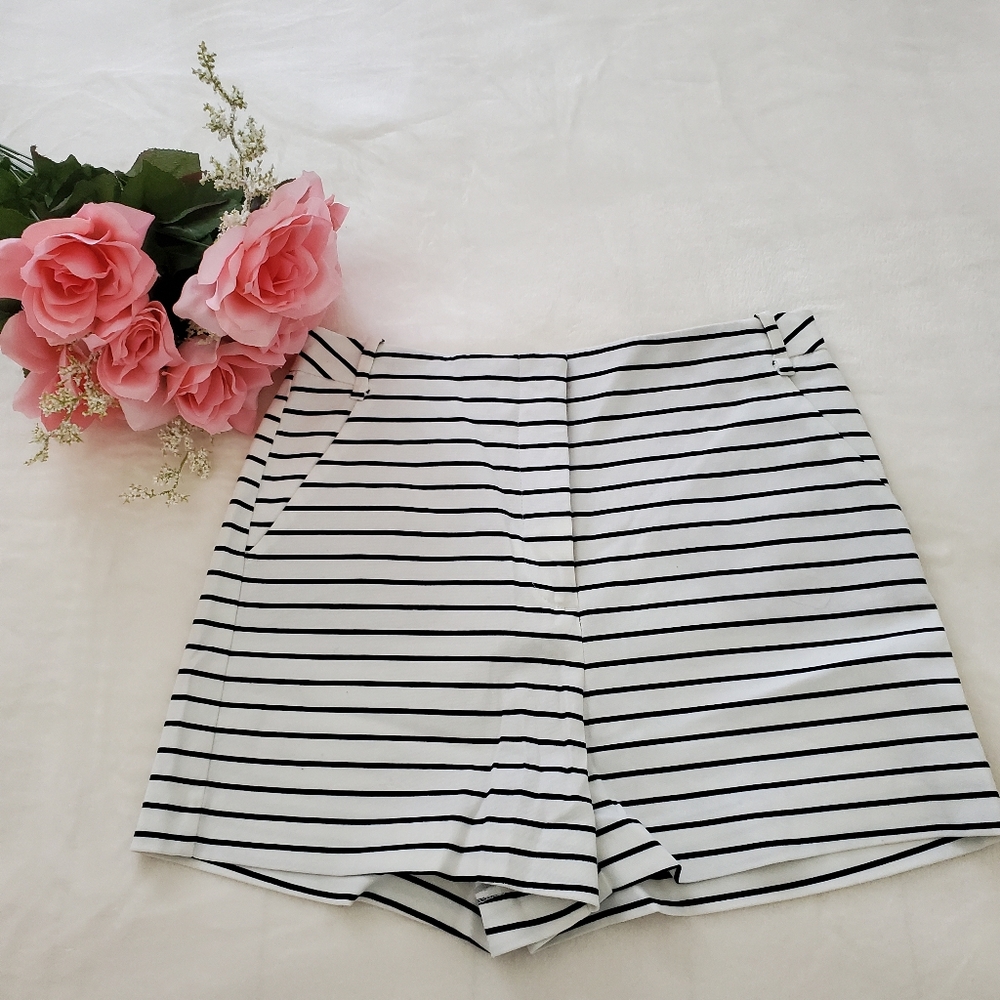Zara Basic Short